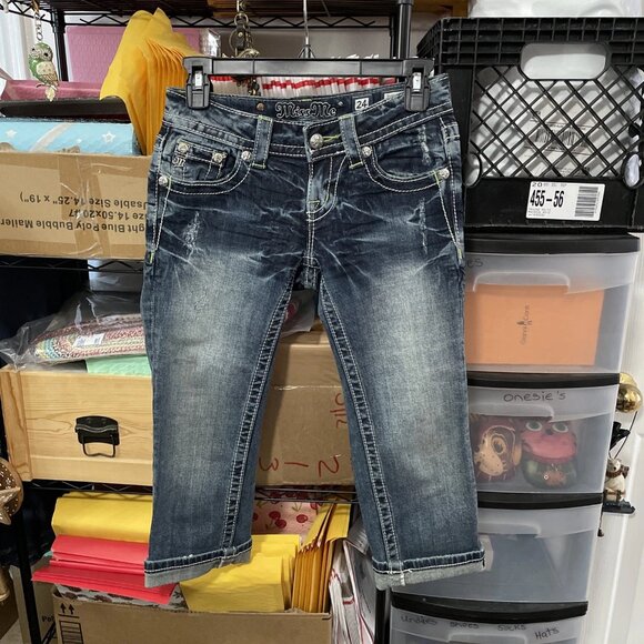 Miss Me Womens Denim JP5701P4 Cuffed Capri, Embroidered/ Distressed, Size 24 - Picture 1 of 8